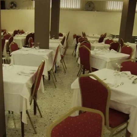 Proa Astor Hotel *